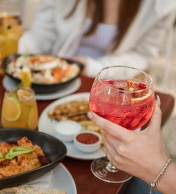 Majorka Kávézó & Söröző