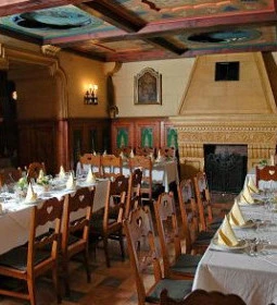 Mátyás Pince Étterem