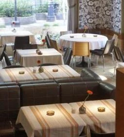 Menza Étterem & Kávézó