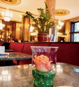 Café Astoria Restaurant