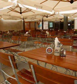 Paulaner Sörház - MOM Park