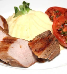 Stelázsi Kávézó, Étterem & Borbár