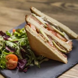 á table! - Madách tér Budapest - Egyéb