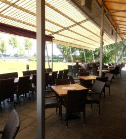 Vakvarjú Beach Bistro