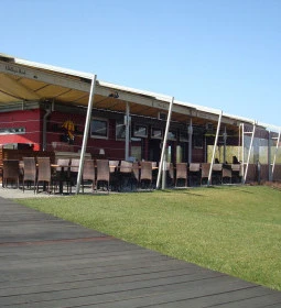 Vakvarjú Beach Bistro
