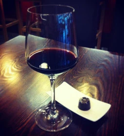 Vinowonka Csokoládé & Borbár