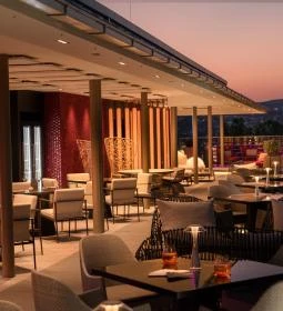 White Raven Skybar & Lounge