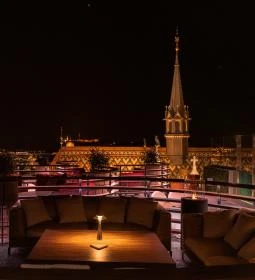 White Raven Skybar & Lounge