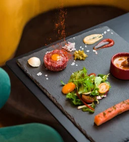 Winestone Budapest Korona