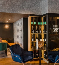 Winestone Budapest Korona