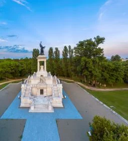 48. legjobb látnivaló: Kossuth-mauzóleum