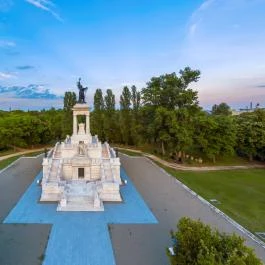 Kossuth-mauzóleum Budapest - Egyéb