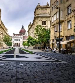 Az Összetartozás emlékhelye 