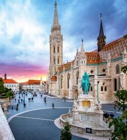 46. legjobb látnivaló: Szentháromság tér Budapest