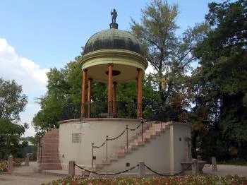 Zenélő kút Budapest