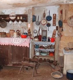 Barlanglakás Emlékkiállítás