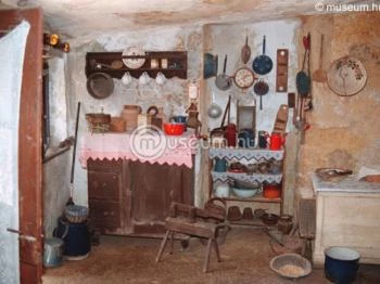 Barlanglakás Emlékkiállítás Budapest