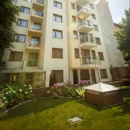 Práter Residence Budapest - Medence/kert