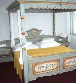 Aquamarina Gőzhajó Hotel