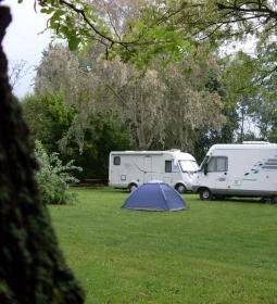 Aréna Kemping & Apartmanház