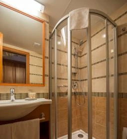 The Three Corners Hotel Art