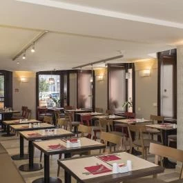 The Three Corners Hotel Art Budapest - Vendéglátás