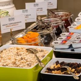 The Three Corners Hotel Art Budapest - Vendéglátás