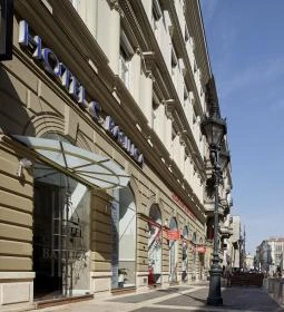 Hotel Centrál Basilica