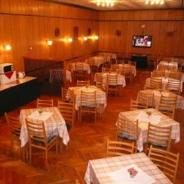 Dominik Panzió Budapest - Vendéglátás