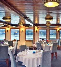 Fortuna Szálloda & Étteremhajó