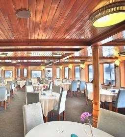 Fortuna Szálloda & Étteremhajó