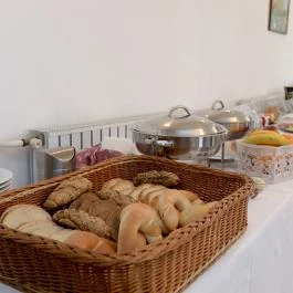 Budai Hotel Budapest - Vendéglátás