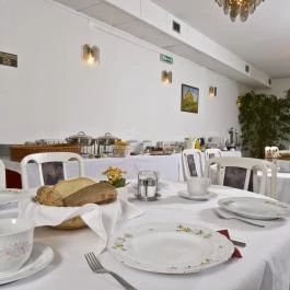 Budai Hotel Budapest - Vendéglátás