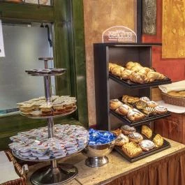 Hotel Charles Budapest - Vendéglátás