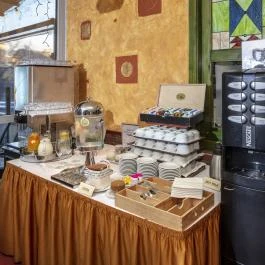 Hotel Charles Budapest - Vendéglátás