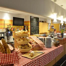 Hotel Ibis Budapest Heroes Square Budapest - Vendéglátás