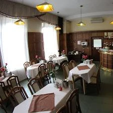 Hotel Omnibusz Budapest Budapest - Vendéglátás