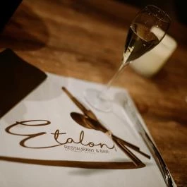 The Hotel Unforgettable - Hotel Tiliana by Homoky Hotels Budapest - Vendéglátás