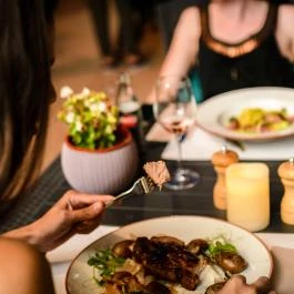 The Hotel Unforgettable - Hotel Tiliana by Homoky Hotels Budapest - Vendéglátás