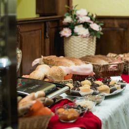 City Hotel Unió Budapest - Vendéglátás