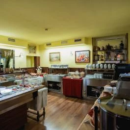 City Hotel Unió Budapest - Vendéglátás