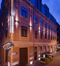 Opera Garden Hotel & Apartments