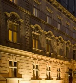 Mamaison Residence Izabella