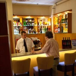 Six Inn Hotel Budapest - Vendéglátás