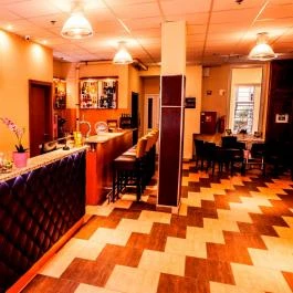 Six Inn Hotel Budapest - Vendéglátás