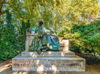 Anonymus szobra Budapest