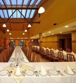 Fürdő Étterem PRÉRI KFT