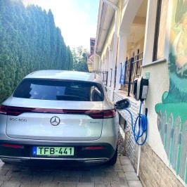 Bajor Panzió Aparthotel Bük, Bükfürd? - Medence/kert