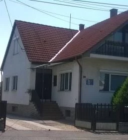 Póczáné Vendégszobái