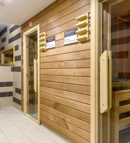 Lővér uszoda és Lővér fürdő (strand)